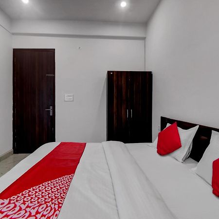 Hotel O Om Pushp Residency Mathura Extérieur photo