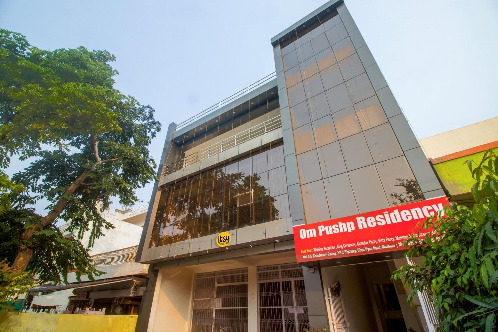 Hotel O Om Pushp Residency Mathura Extérieur photo