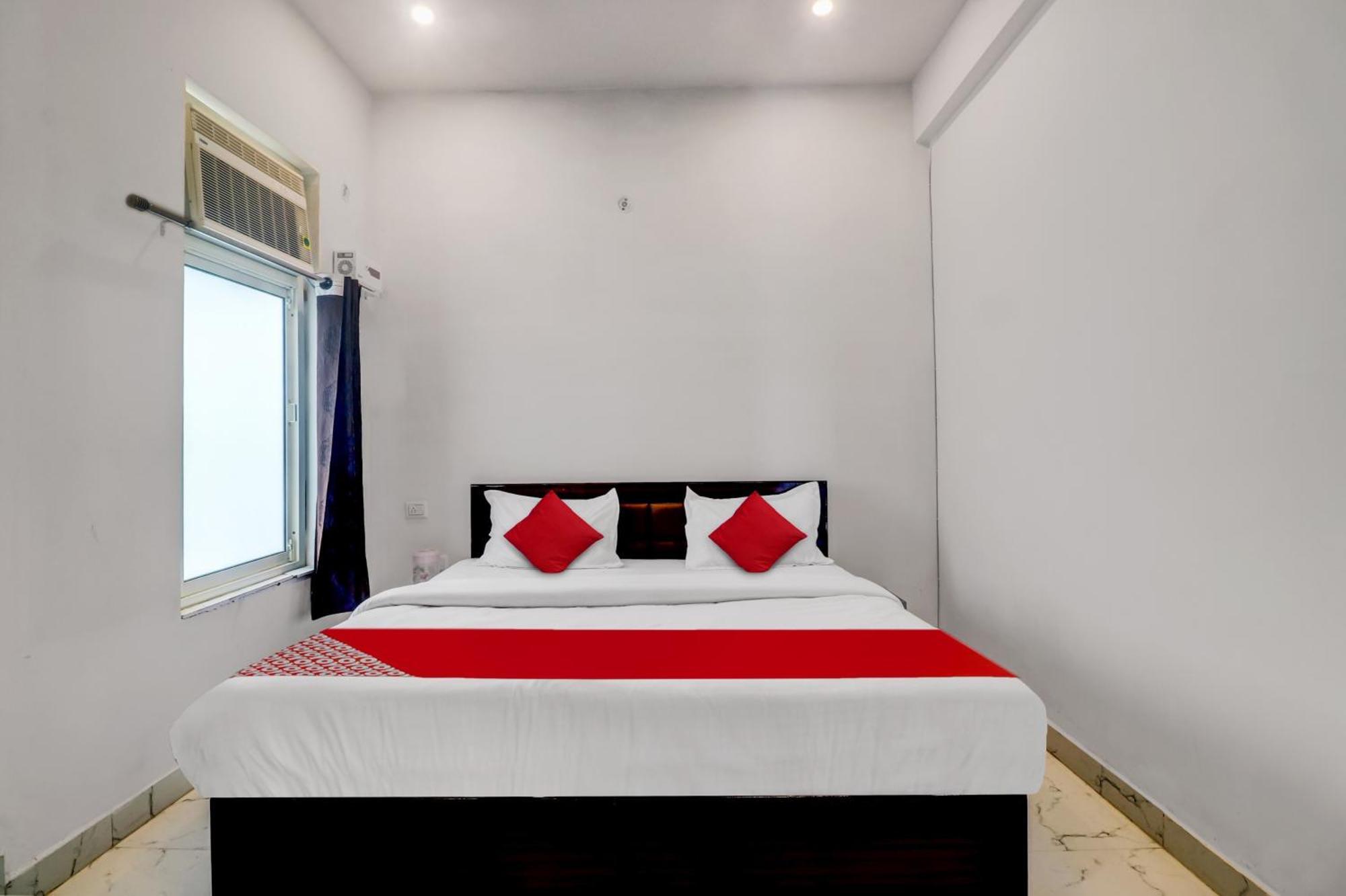 Hotel O Om Pushp Residency Mathura Extérieur photo